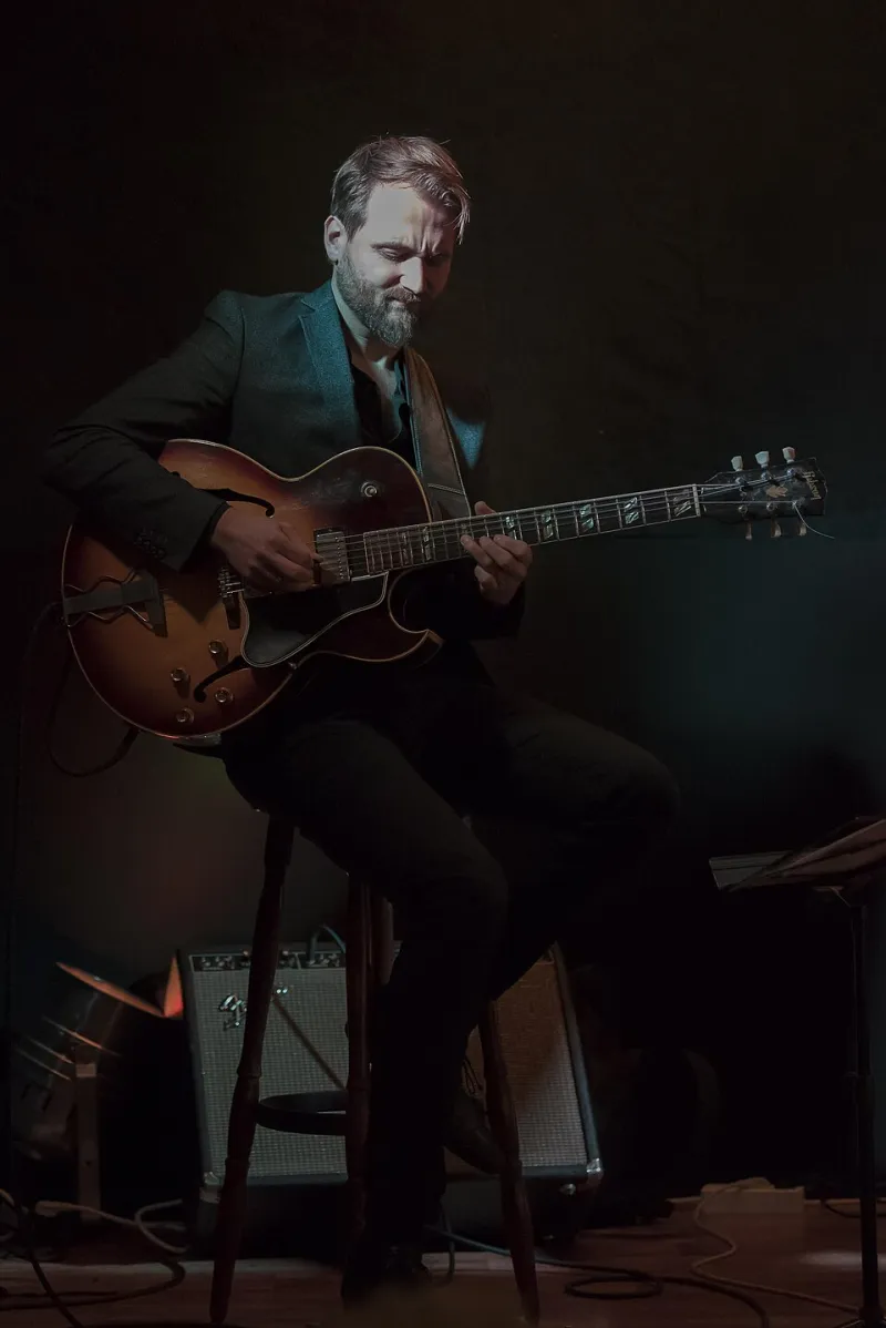 What Jazz Found in the Gaps: The Unlikely Reach of Wilko Johnson's Restrained Guitar Philosophy